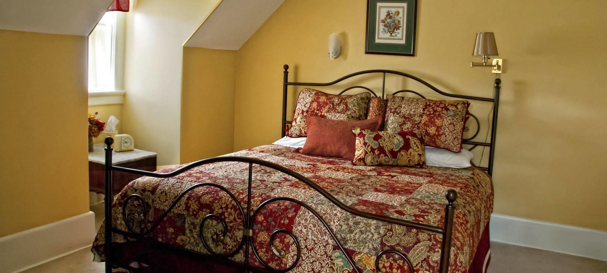 إندبيندينس Hawthorn Bed And Breakfast المظهر الخارجي الصورة