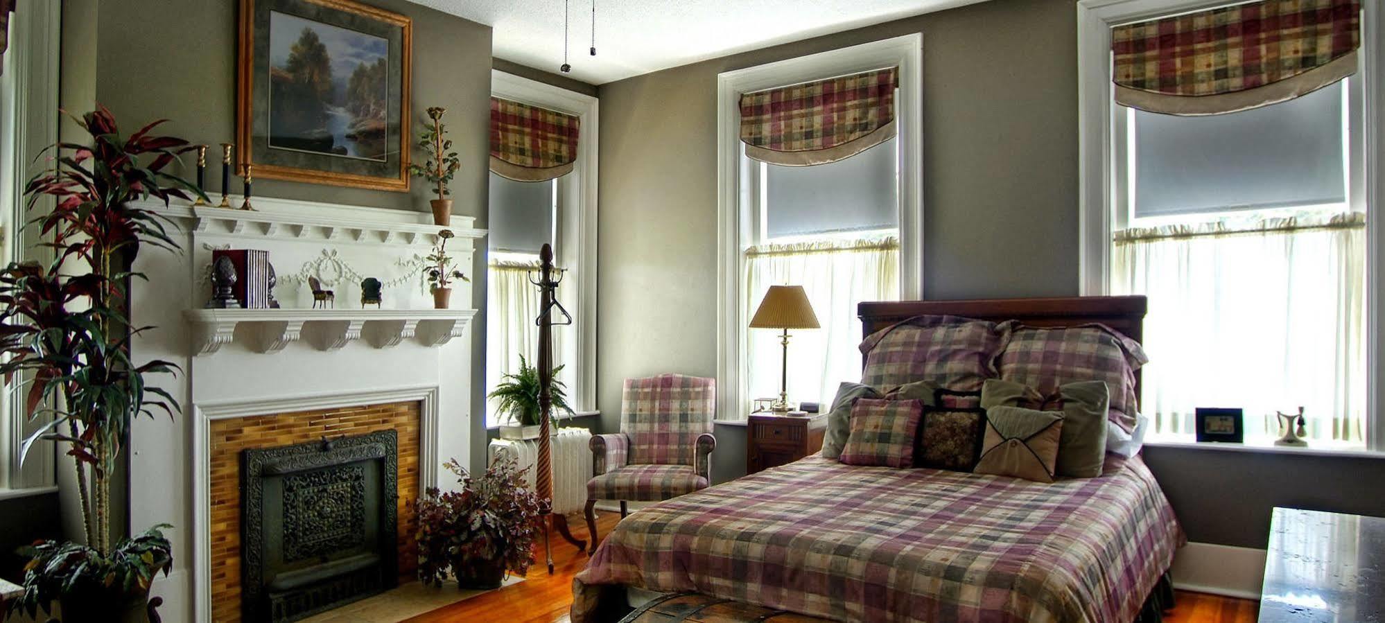 إندبيندينس Hawthorn Bed And Breakfast المظهر الخارجي الصورة