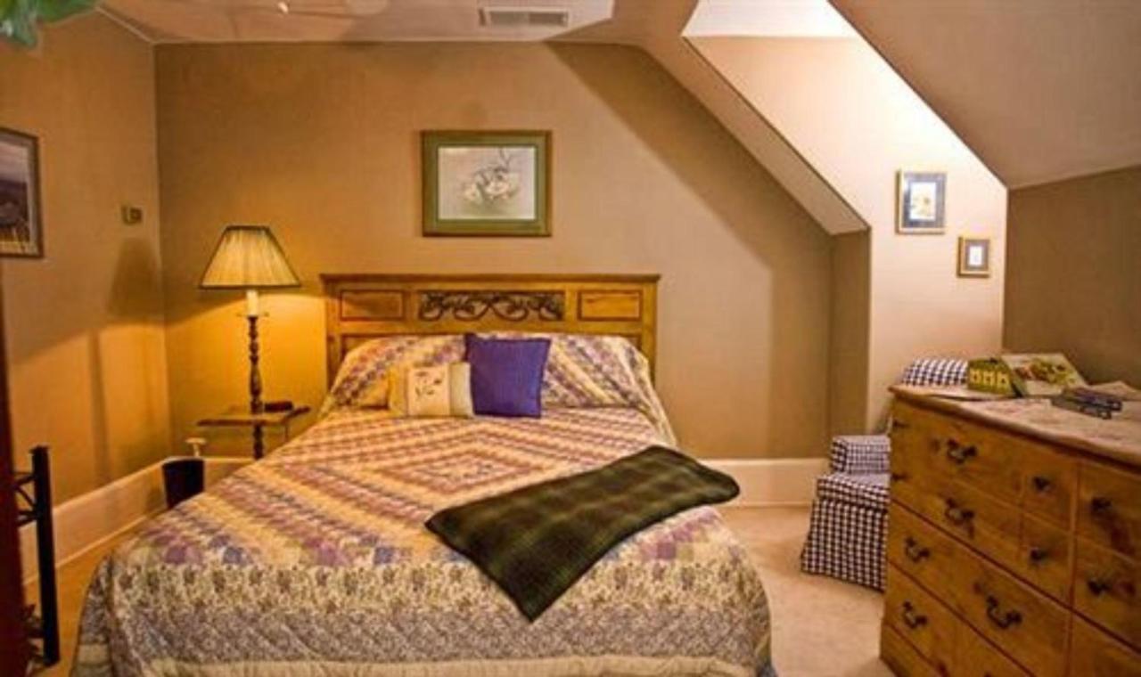 إندبيندينس Hawthorn Bed And Breakfast المظهر الخارجي الصورة