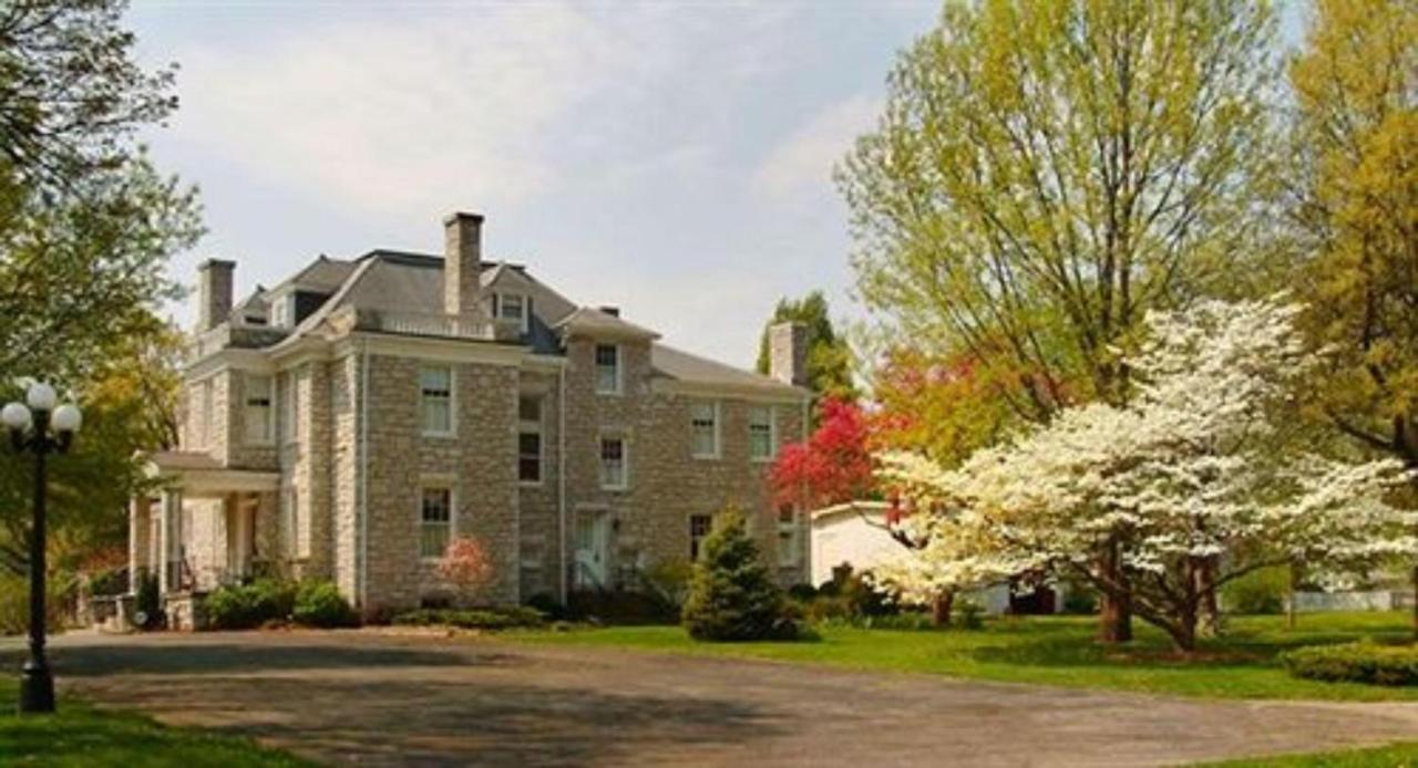 إندبيندينس Hawthorn Bed And Breakfast المظهر الخارجي الصورة