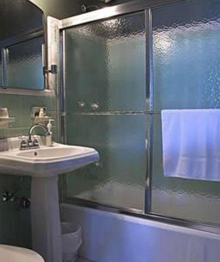 إندبيندينس Hawthorn Bed And Breakfast المظهر الخارجي الصورة